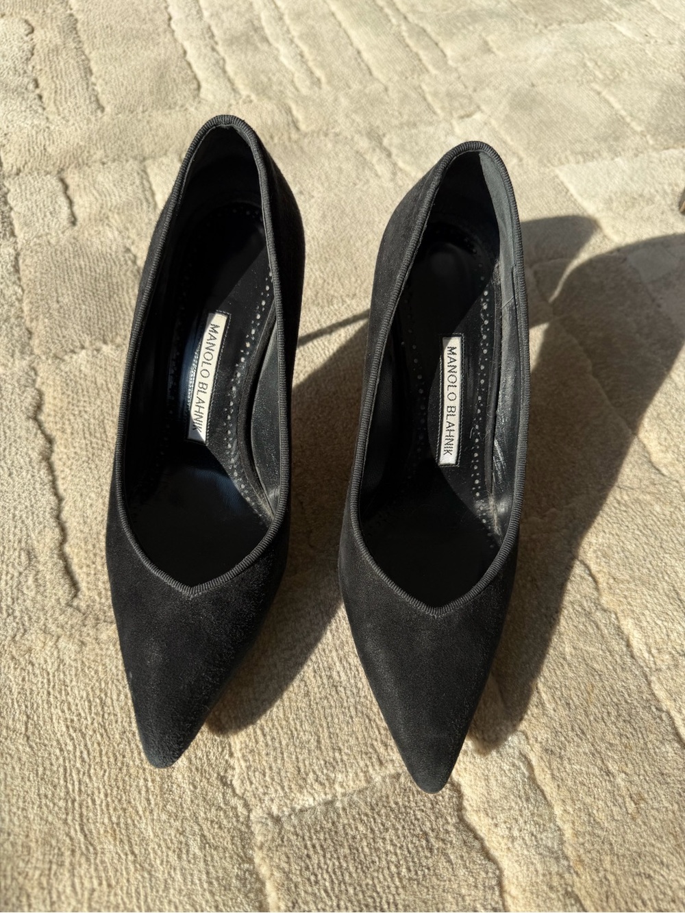 Manolo Blahnik Black Suede Pointed Toe Pumps